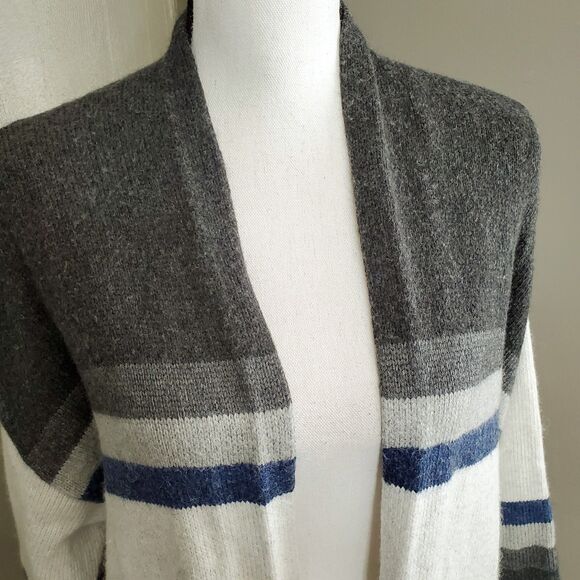 GAP Cardigan Sweater Womens Size XS/S Rayon Blend Gray Blue Striped Color Block - Picture 4 of 11